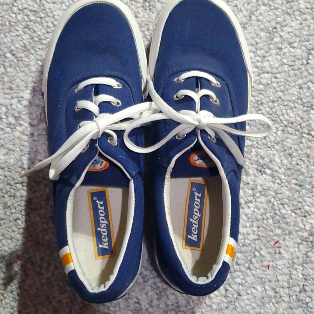 Tennis Shoes